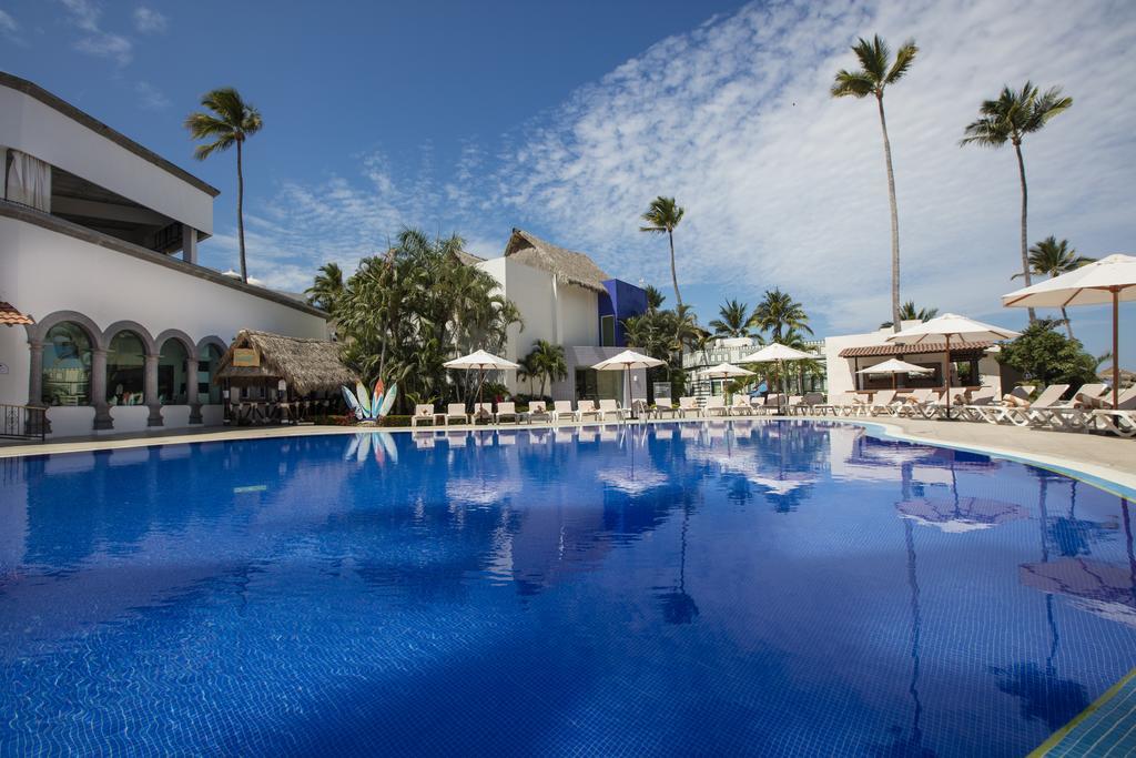 Crown Paradise Club All Inclusive Puerto Vallarta Exterior photo